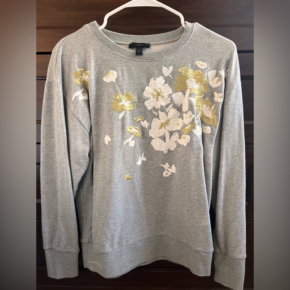 White and Gold Flower Embroidered J. Crew Crewneck Sweatshirt Size Medium